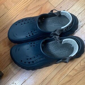 Men’s crocs size 13